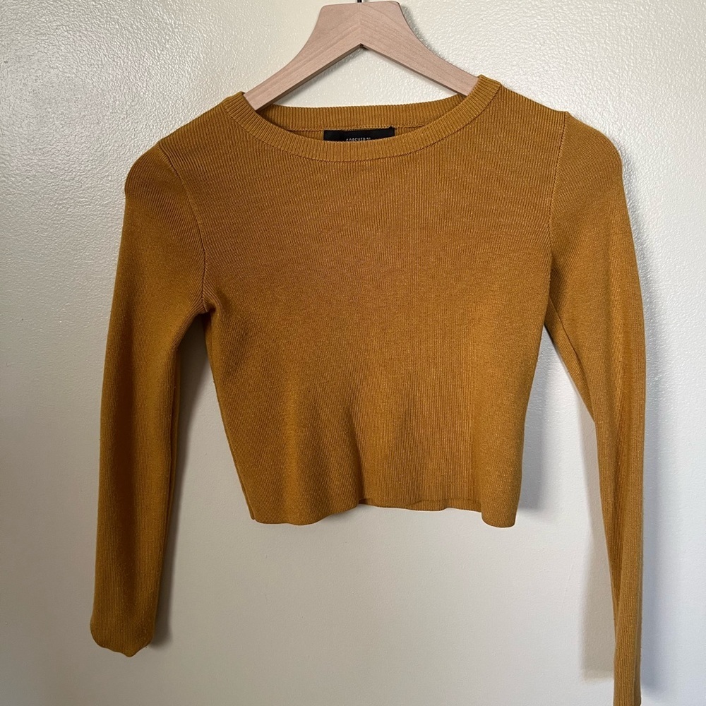 Small Forever 21 Long sleeve crop top